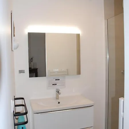 Avec Terrasse, Thermal, Parc Ste Marie *