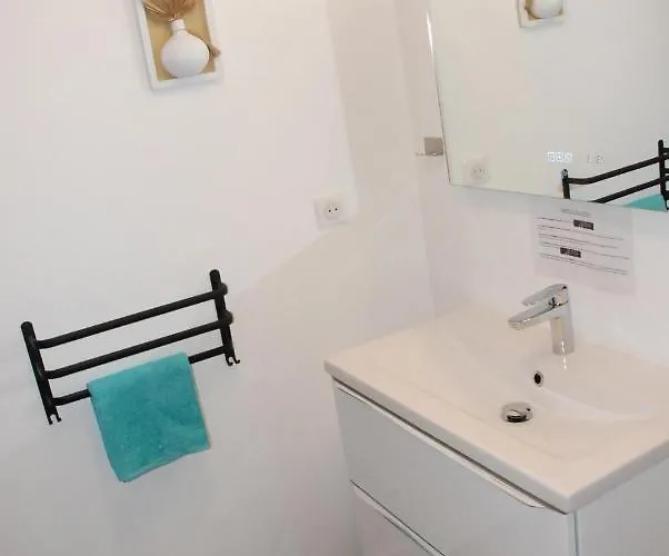 Avec Terrasse, Thermal, Parc Ste Marie