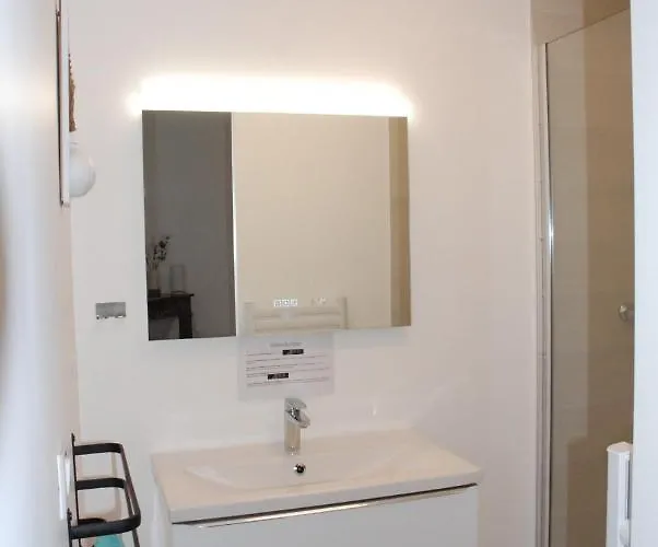 Avec Terrasse, Thermal, Parc Ste Marie *